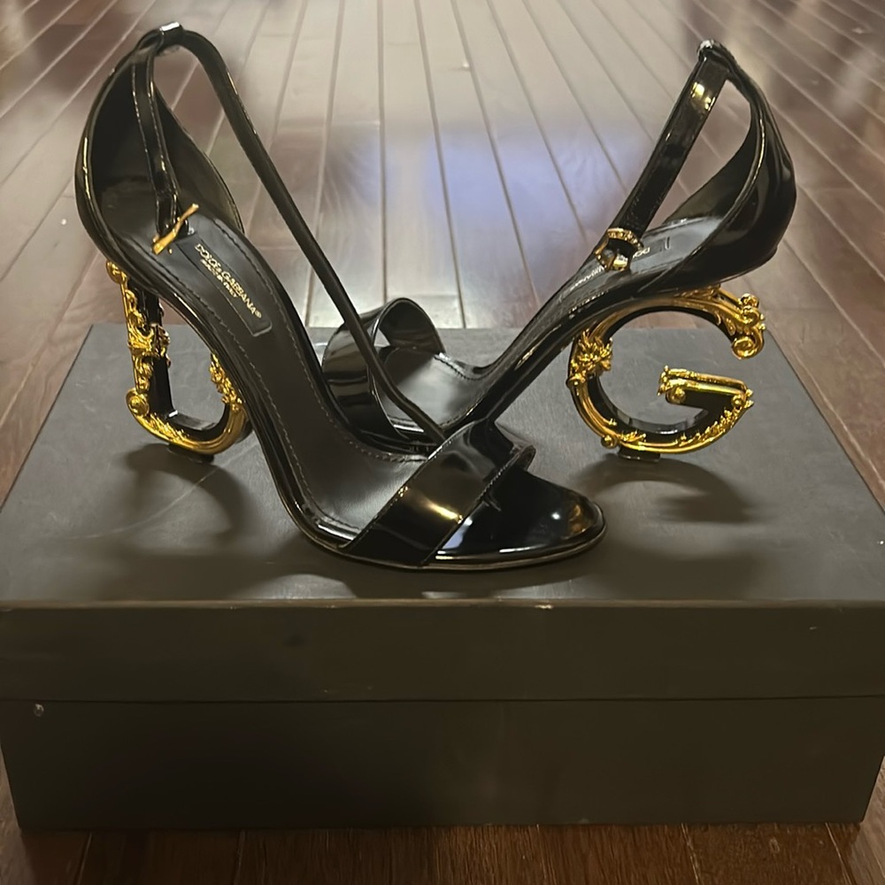 Dolce & Gabbana/ Patent Leather